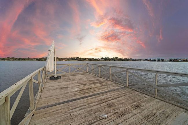 Walking onto the private boat deck one feels far removed from everyday life. | Image 46