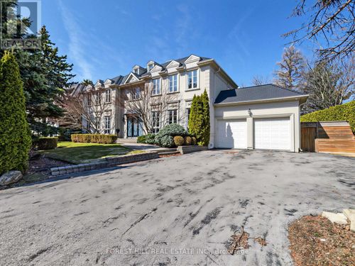 8 Colvestone Rd, North York, ON, M2L1X3 | Card Image