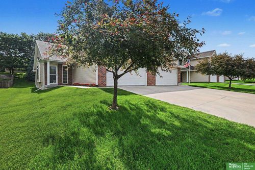 7915 S 162nd St, Omaha, NE, 68136-3241 | Card Image