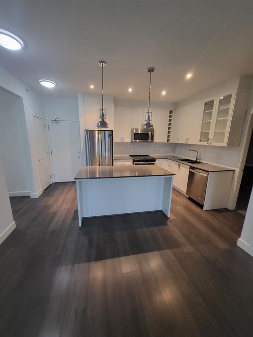 402-16398 AVENUE 64 Avenue, Surrey, BC, V4W1H5 | Card Image