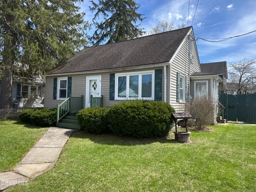 34 Franklin St, Gloversville, NY, 12078-1726 | Card Image