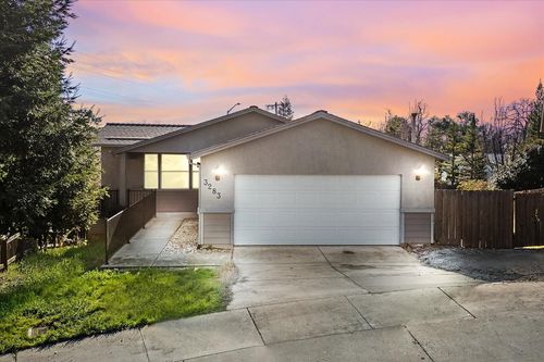 3283 Bridgewater Ct, Redding, CA, 96003-0703 | Card Image