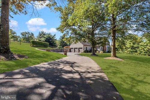 1101 Deerfield Ln, Doylestown, PA, 18901-7021 | Card Image