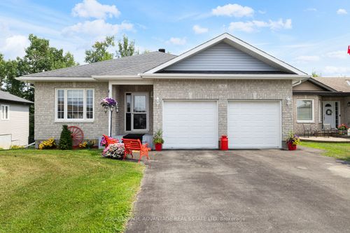 42 Code Cres, Smiths Falls, ON, K7A0A9 | Card Image