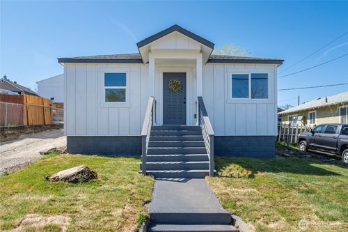 918 Cashmere St, Wenatchee, WA, 98801-3502 | Card Image