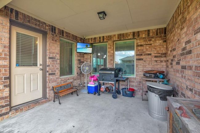 Covered Patio | Image 30