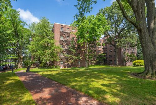 apt-4g-3061 Edwin Ave, Fort Lee, NJ, 07024-4810 | Card Image