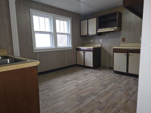 135 Seedorff St, Battle Creek, MI, 49037-2900 | Card Image