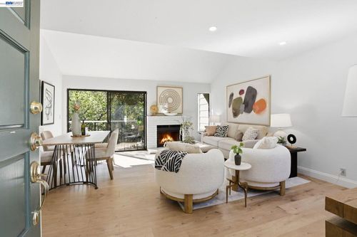 5-2455 2455 Saint Helena Dr, Hayward, CA, 94542 | Card Image