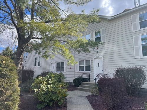 apt-93-135 W Nyack Rd, Nanuet, NY, 10954-2929 | Card Image