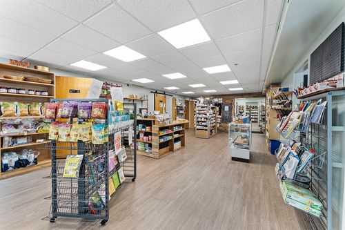 ste-1a-39 Pleasant St, Stoneham, MA, 02180-3851 | Card Image