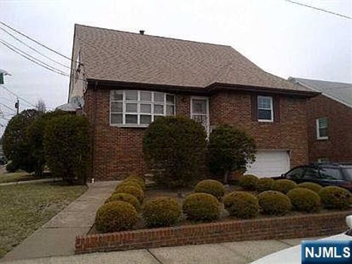 225 Desoto Place, Cliffside Park, NJ, 07010 | Card Image
