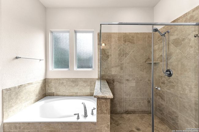 11926 Tower Crk, House other with 5 bedrooms, 4 bathrooms and null parking in San Antonio TX | Image 18