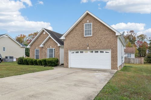 238 Clydesdale Ln, Springfield, TN, 37172-7368 | Card Image