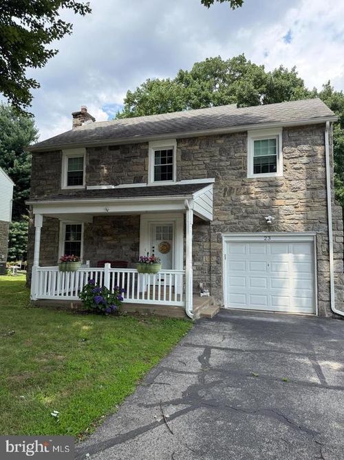 23 W Woodland Ave, SPRINGFIELD, PA, 19064-2325 | Card Image