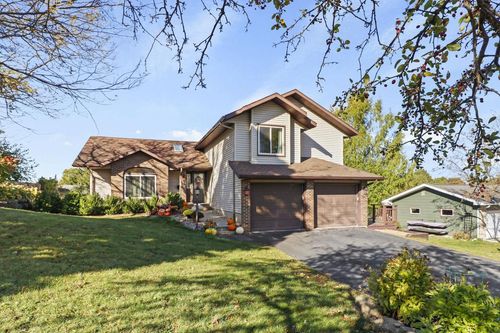 318 Tower Ct, Dodgeville, WI, 53533-1344 | Card Image