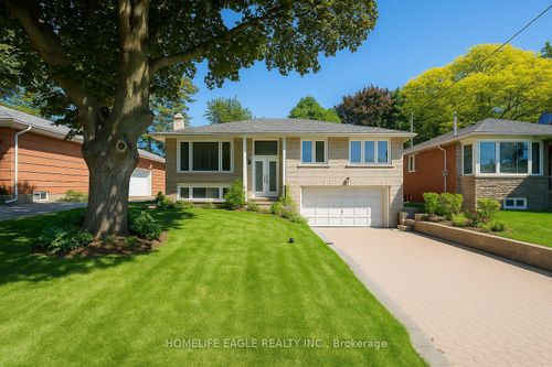 upper-33 Sumner Heights Dr, North York, ON, M2K1Y2 | Card Image