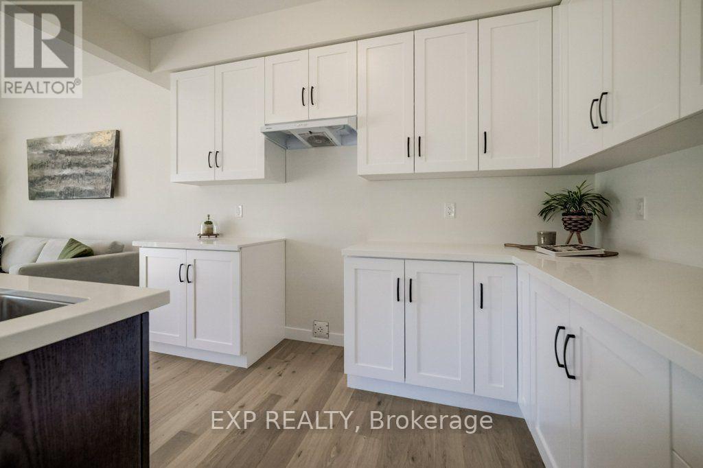 Residential in Woodstock (Woodstock - North) 5