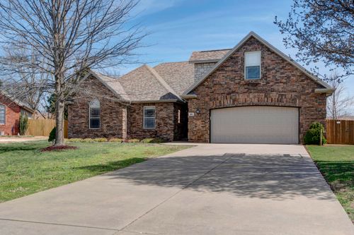 406 Chestnut Hills Dr, Republic, MO, 65738-2732 | Card Image