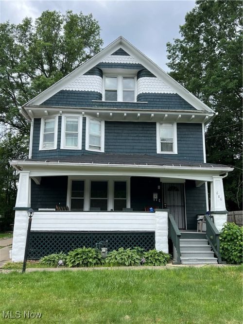 686 East Ave, Akron, OH, 44320-3777 | Card Image