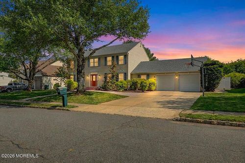 5 Pine Ln, Marlboro, NJ, 07746-1975 | Card Image