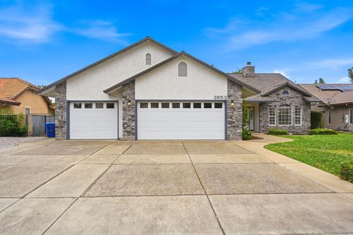 3953 Eagle Parkway, Redding, CA, 96001 | Card Image