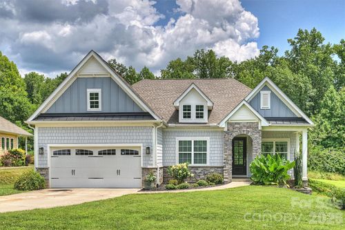 10542 Sweethaven Ln, Harrisburg, NC, 28075-9701 | Card Image