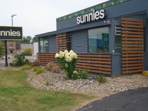 1410 N Eaton St, Albion, MI, 49224-9470 | Card Image