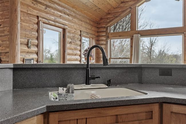 1321 Hickory Hollow Rd Ne, House other with 4 bedrooms, 3 bathrooms and null parking in Solon IA | Image 15
