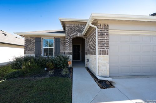 556 Chaco Loop, Seguin, TX, 78155-3377 | Card Image