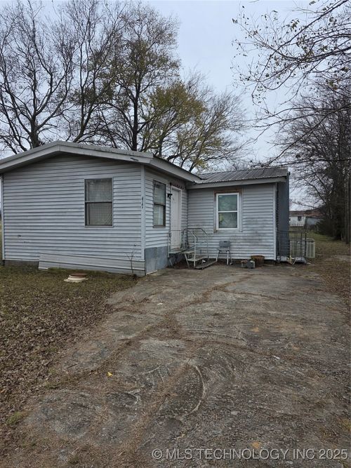 420 E Holly St, Haskell, OK, 74436 | Card Image