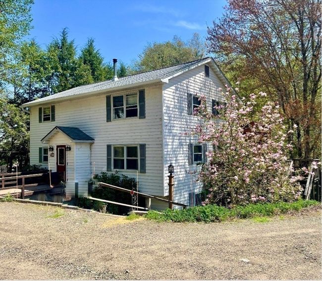 15 Old County Rd, Home with 6 bedrooms, 3 bathrooms and 4 parking in Holland MA | Image 20