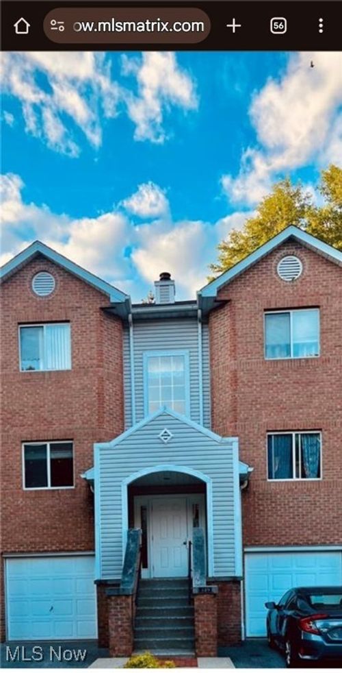 365 Village Pointe Dr, Akron, OH, 44313-7477 | Card Image