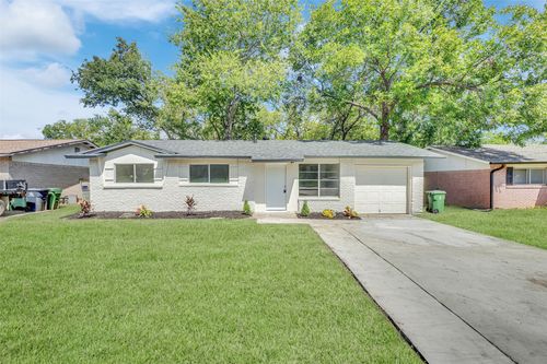 1507 E Lovers Ln, Arlington, TX, 76010-5930 | Card Image