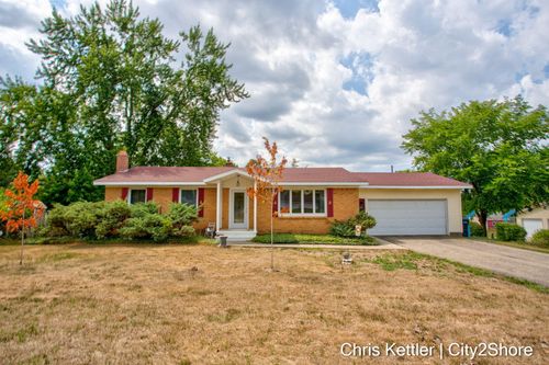 4318 17th St, Dorr, MI, 49323-9768 | Card Image