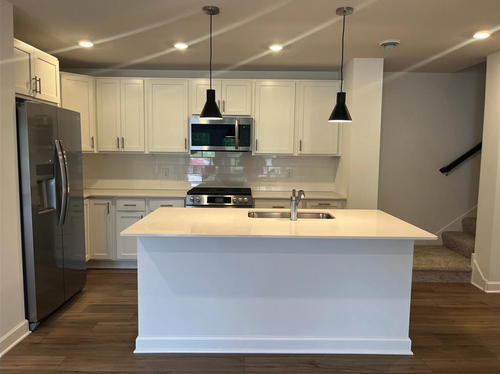 10905 Fountain Pl N, Maple Grove, MN, 55369-5743 | Card Image