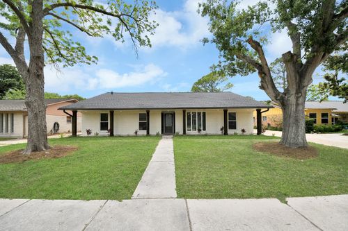 6023 Lattimer Dr, Houston, TX, 77035-4152 | Card Image