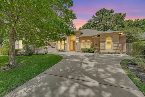 110 Wick Willow Dr, Montgomery, TX, 77356-8242 | Card Image