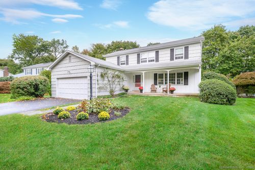 20 Denhurst Pl, Darien, CT, 06820-3801 | Card Image