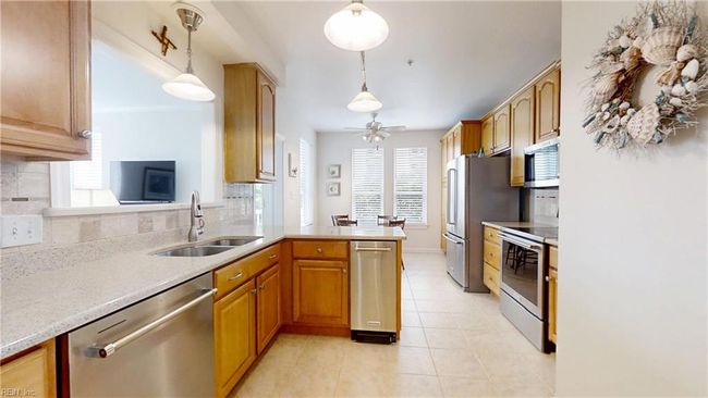 APT-202 - 2312 Mariners Mark Way, House attached with 3 bedrooms, 2 bathrooms and null parking in Virginia Beach VA | Image 9