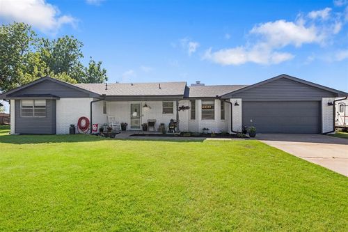 16 Clark Circle, Shawnee, OK, 74804 | Card Image
