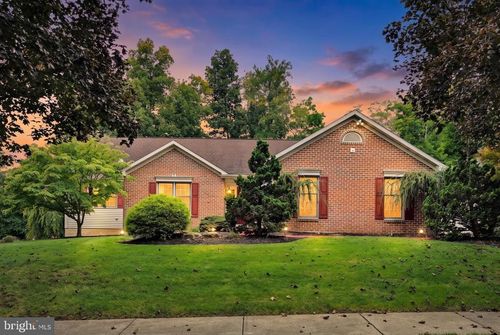 48 Kinsey Hill Dr, BIRDSBORO, PA, 19508-9437 | Card Image