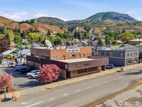 1-123 E Johnson Ave, Chelan, WA, 98816-9035 | Card Image