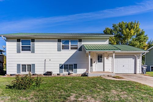 113 Sturgis Loop, Lincoln, ND, 58504-9108 | Card Image