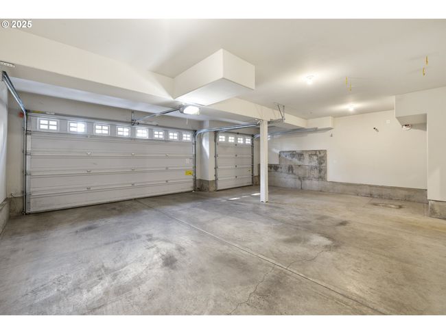 23073 Bland Cir, House other with 5 bedrooms, 3 bathrooms and 3 parking in West Linn OR | Image 48