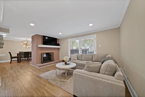 145-5904 Sandhurst Ln, Dallas, TX, 75206-4753 | Card Image