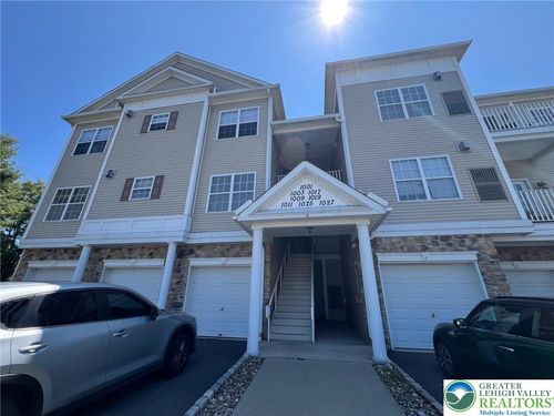 1025 Old Course Ln, Williams Twp, PA, 18042-6975 | Card Image