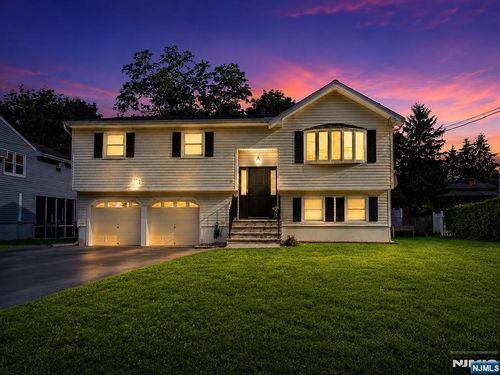 33 Oak Ave, Pequannock, NJ, 07440-1517 | Card Image