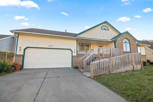 2121 N Homestead St, Wichita, KS, 67208-1866 | Card Image