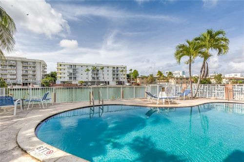 apt-205-1185 Marseille Dr, Miami Beach, FL, 33141-2879 | Card Image